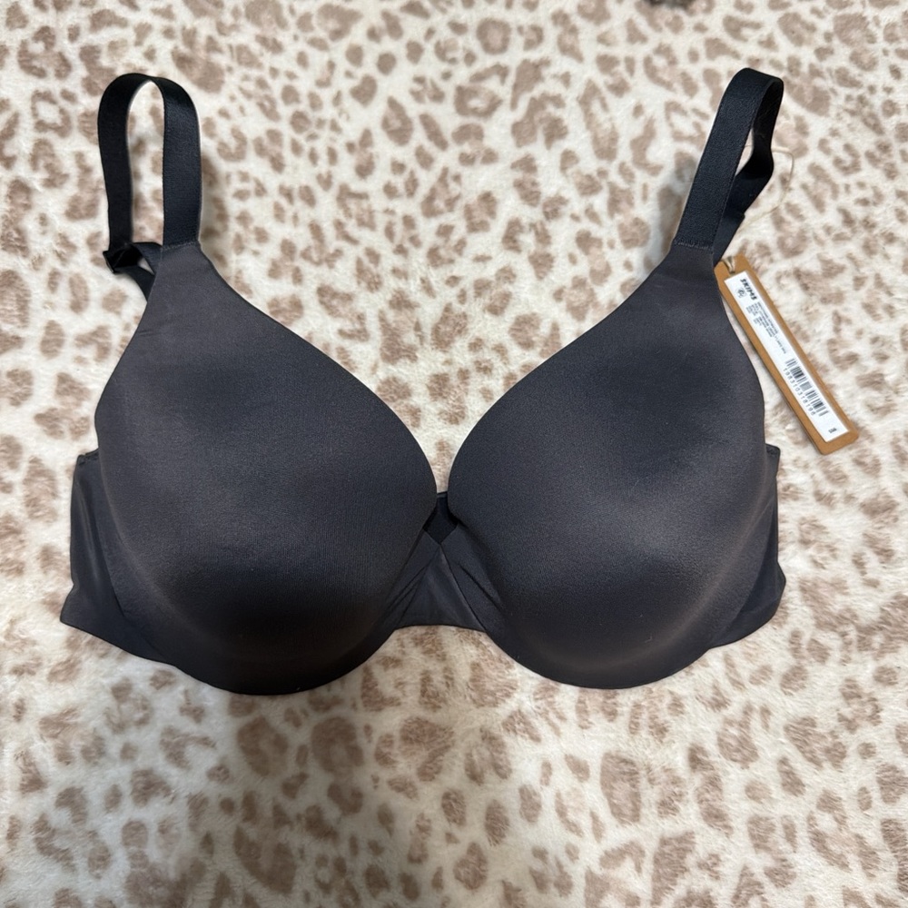SOLD!!! SKIMS Smoothing Intimates Bra 32C Onyx - NWT